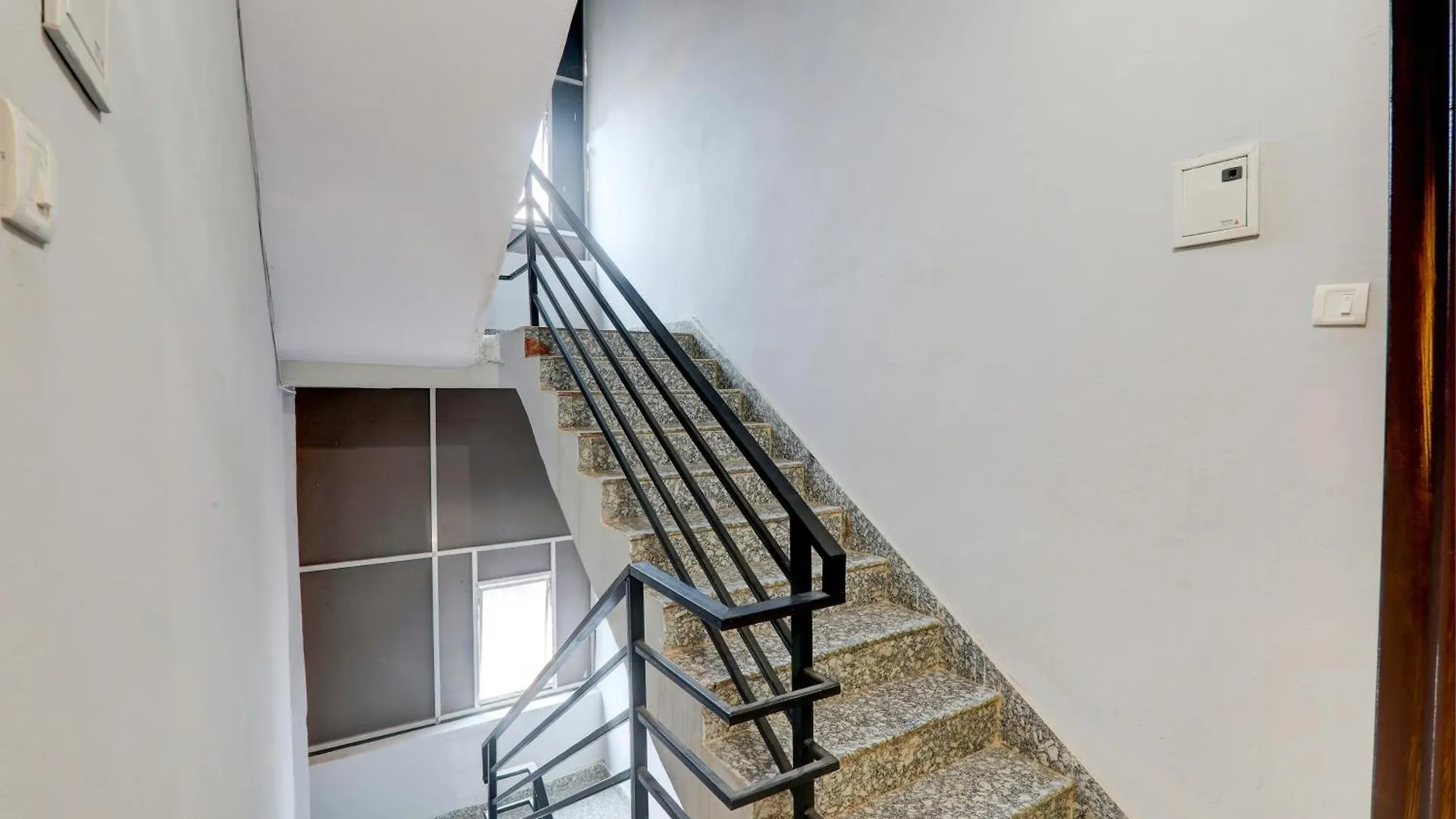 Super Hotel O Sadguru Inn Βαρανάσι
